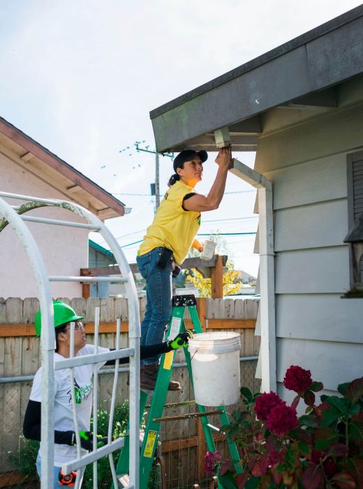 Rebuilding Together Saratoga County volunteer